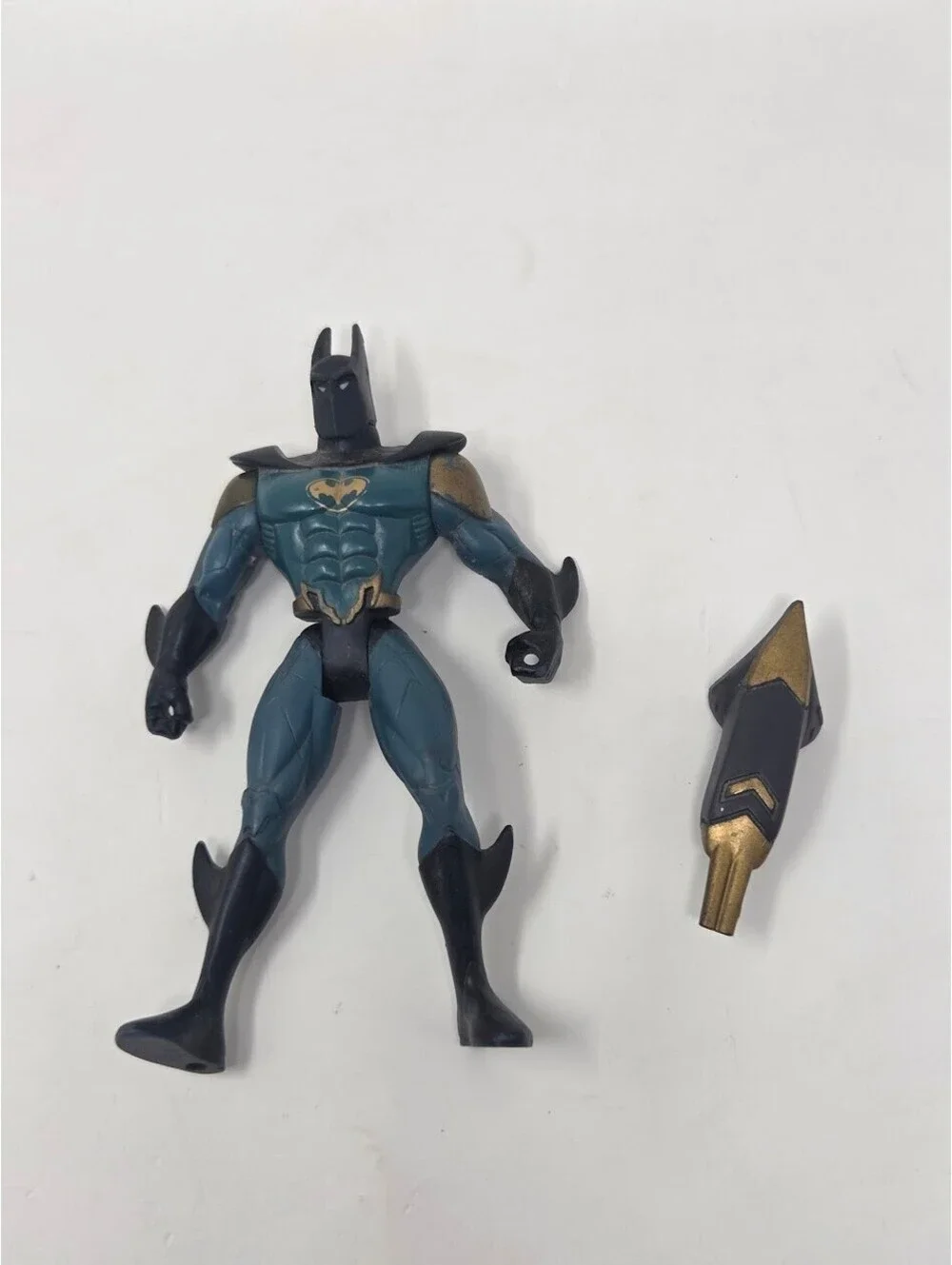 1993 DC Comics Kenner Batman Blue Suit Gold Emblem Figure With Accessory